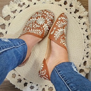 Stella flats ||Huarache mexicano||Embroidered sandals||Charro style||