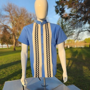 Mexican mens shirt/Mexican Guayabera/Traditional Mexican shirt/Guayabera Mexicana/Gifts for him