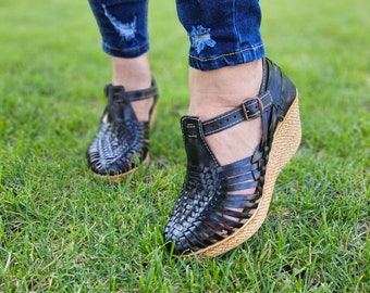Hortensia black Mexican wedges/Mexican huarache//Mexican wedge sandal//Mexican heels//Huarache mexicano//Mexican sandal//Women's high heels