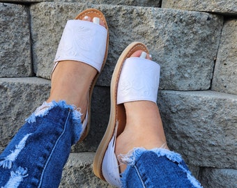 Handmade Leather Huarache Sandals: Mexican Summer Shoes