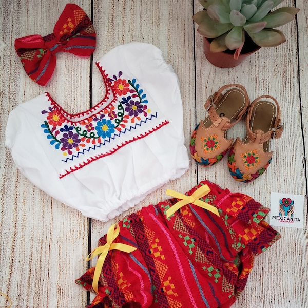 Mexican Crop top Baby outfit/Taco-bout party outfit/Fiesta//Mexican bloomers/Serape//taco twosday party//ruffles//baby mexican set outfit//