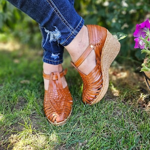 Hortensia Mexican wedges/Mexican huarache//Mexican wedge sandal//Mexican heels//Huarache mexicano//Mexican sandal//Women&#39;s high heels