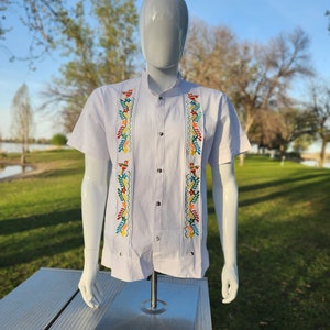 Mexican mens shirt|Mexican Guayabera|Traditional Mexican shirt|Guayabera Mexicana|Gifts for him|Button down shirt|Wedding shirt
