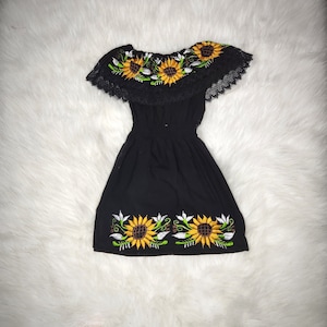 Schulterfreies mexikanisches Kleid für kleine Mädchen|Mexikanisches Kleid für Kinder|Mexikanisches Baby-Outfit||Blumenkleid||Osternkleid|| Cinco de Mayo Kleid