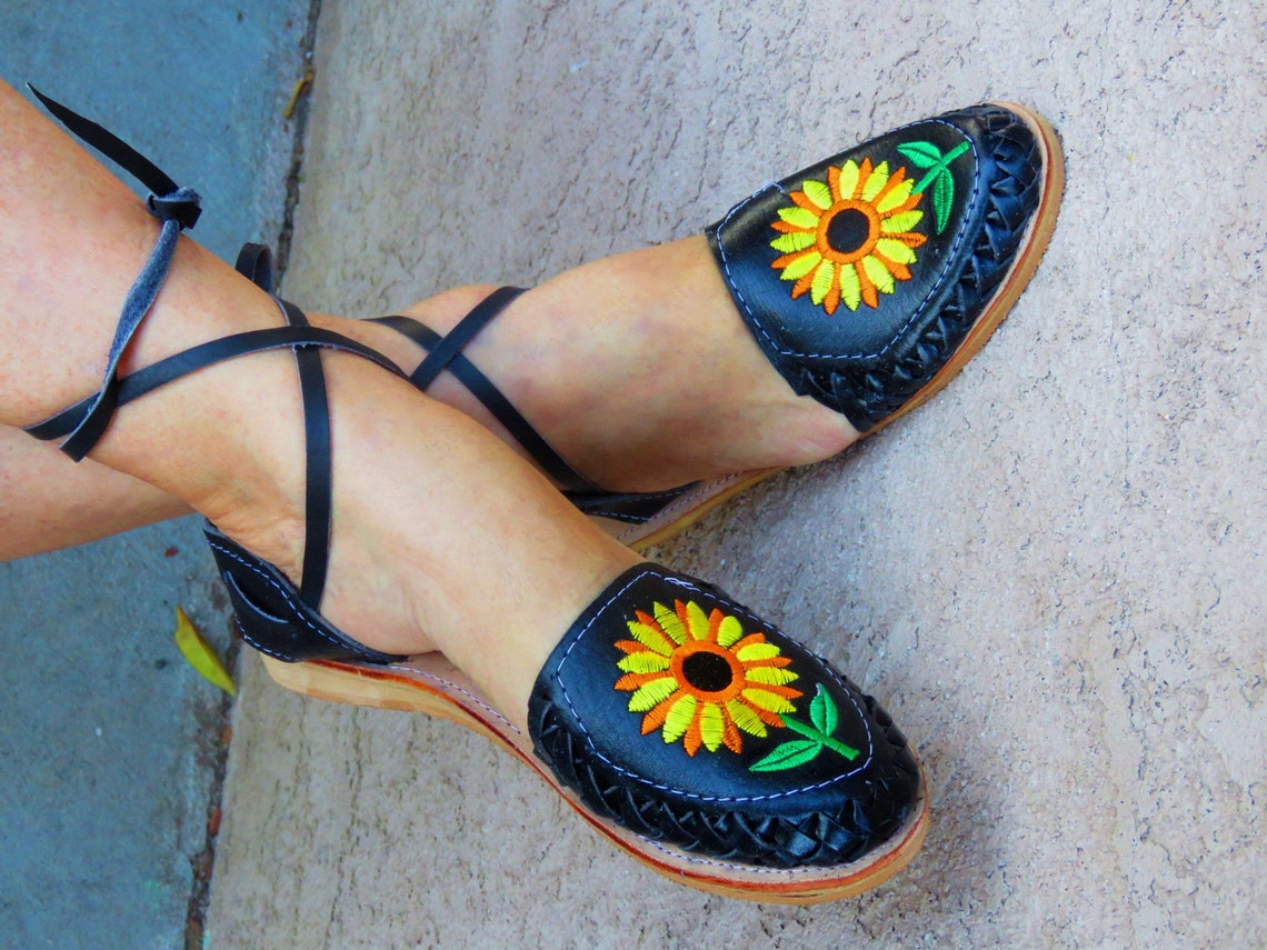 huaraches with sunflower