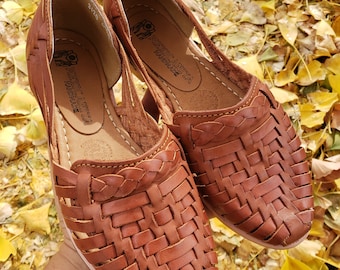 woven sandals closed toe