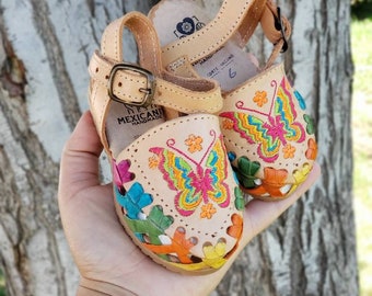 Butterfly multi Babies and toddlers huaraches/Huaraches para bebe/Huaraches for girls/Girls shoes//Mexican huaraches for babies and toddlers