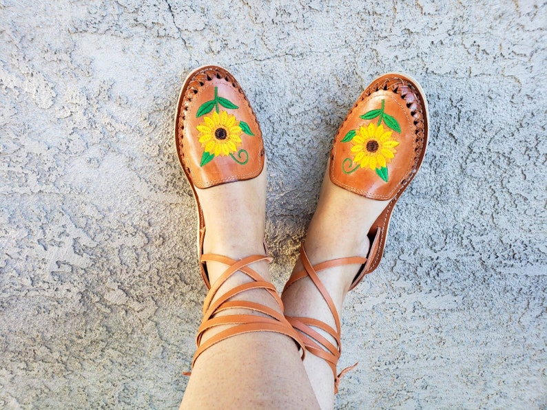 huaraches with sunflower