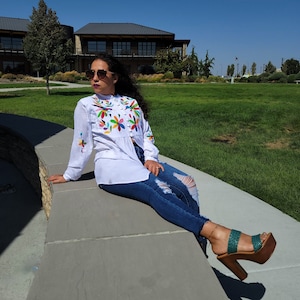 Tenango blouse/button down shirt//Embroidery mexican blouse//Mexican blouse//Long sleeve blouse//Tennago art//Otomi art