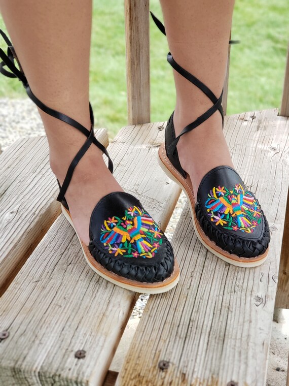 FINAL SALE Otomi Lace Up Mexican Huarache Sandalshuarache