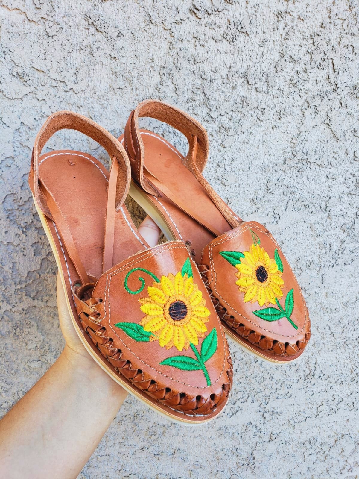 Sunflower Leather Huarache Sandal: Mexican Lace-up Design, Final