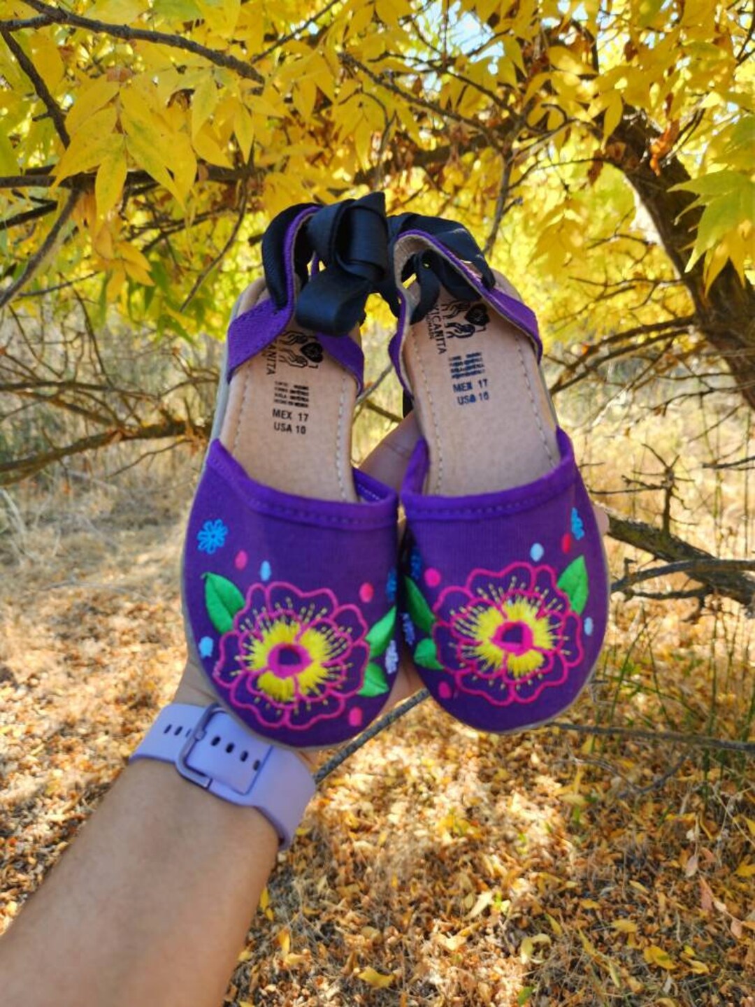 ルイーザ・マドリガルからインスピレーションを得たサンダル