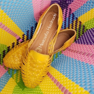 FINAL SALE Anahi yellow, Mexican huarache sandals//Huarache mexicano//Mexican sandal//Mexican closed toe huarache sandal