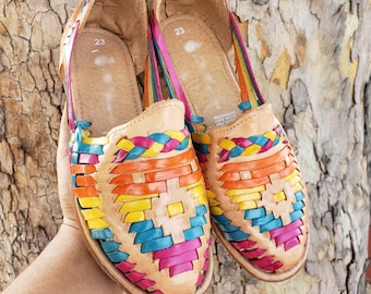 FINAL SALE Camila Mexican Multi-color huarache sandals//Huarache mexicano//Mexican sandal//Mexican closed toe huarache sandal