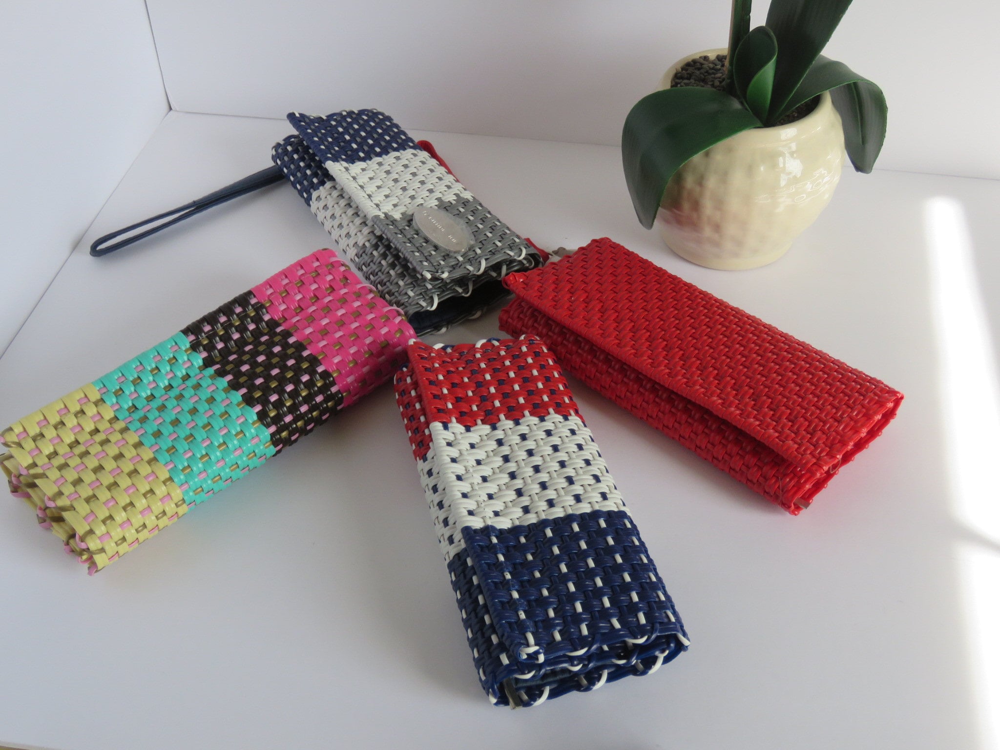 Carteras plasticas de moda sale