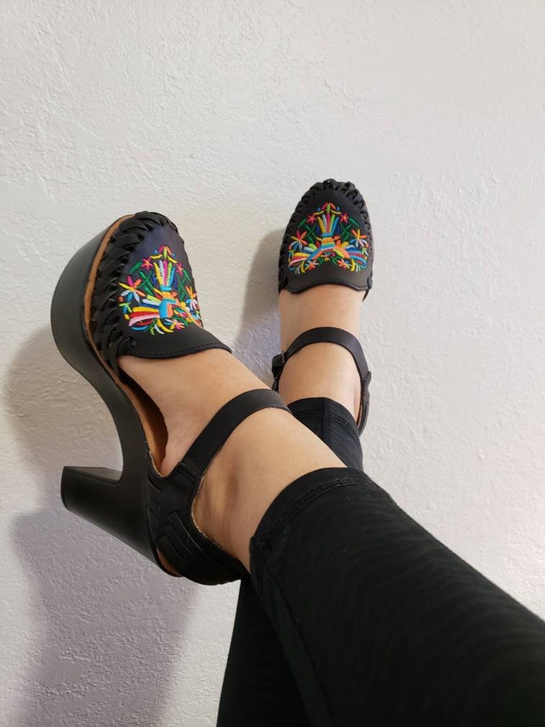 Otomi embroidered Mexican wedges\/Mexican huarache\/\/Mexican wedge sandal\/\/Mexican heels\/\/Huarache mexicano\/\/Mexican sandal