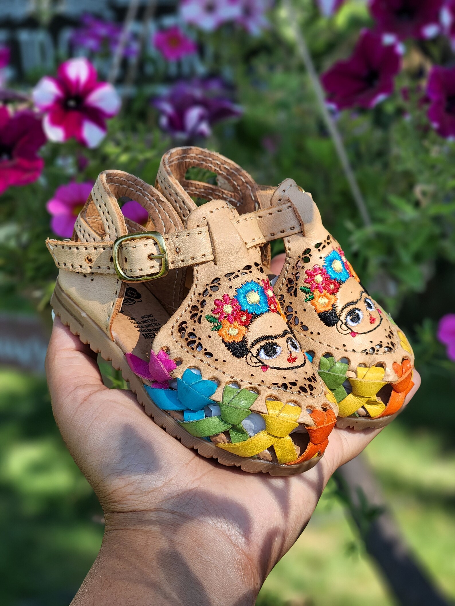 frida kahlo huaraches