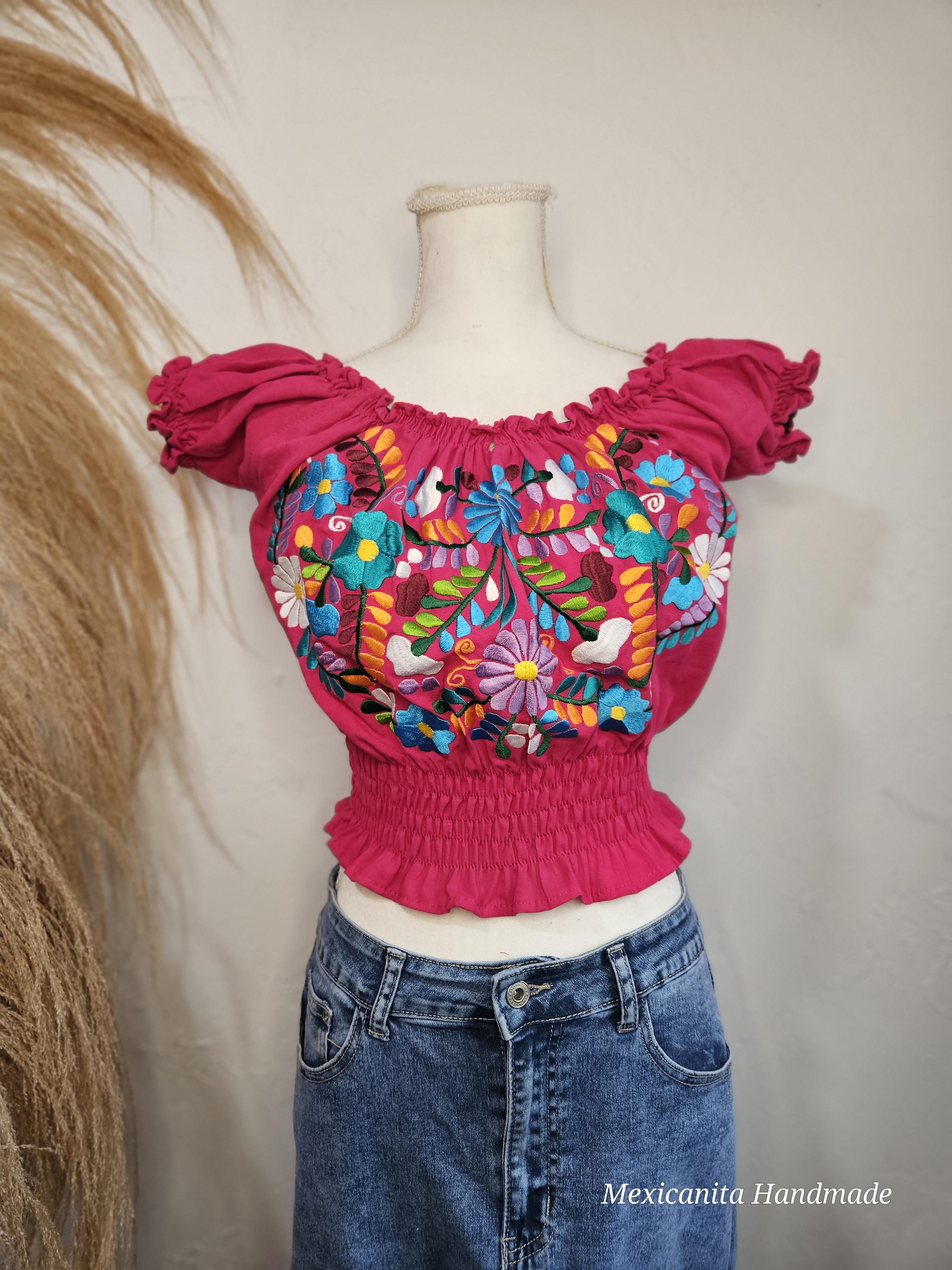 刺繍入り花柄メキシカンオフショルダーブラウス：伸縮性のあるクロップ