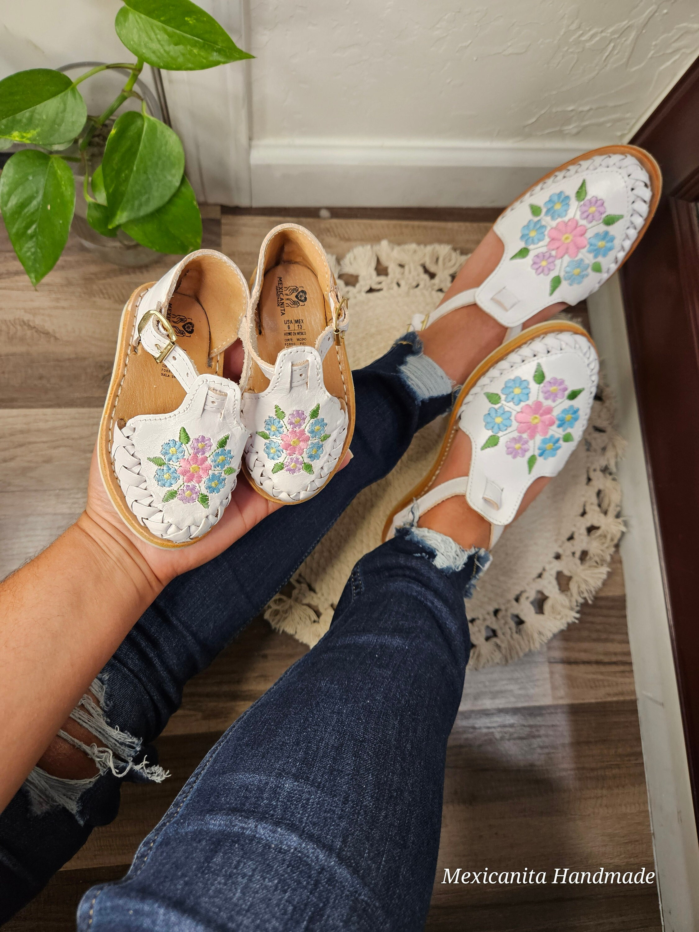 Handmade Leather Baby Huaraches Sandals: Floral Girls Shoes aislin