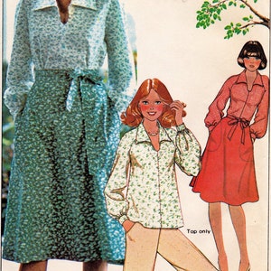 McCall&#39;s 4981 Vintage Sewing Pattern, Misses&#39; Blouse and Wrap Skirt Sewing Pattern, ©1976