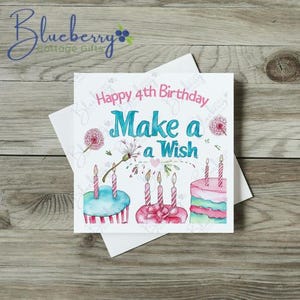 Karte zum 4.Geburtstag - Vier Jahre alt - Dinosaurier - Wunsch - Kostenlose Personalisierung - Leineneffekt 15 cm quadratische Karte - Süß - Luftballons - Individuell anpassbar