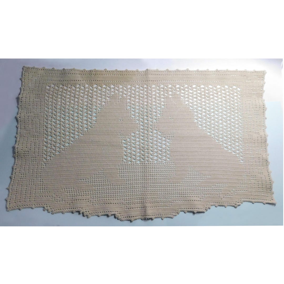 1930s Vintage Hand Crocheted Lace Scottie Dog Doily, Cute Dog Dresser ...