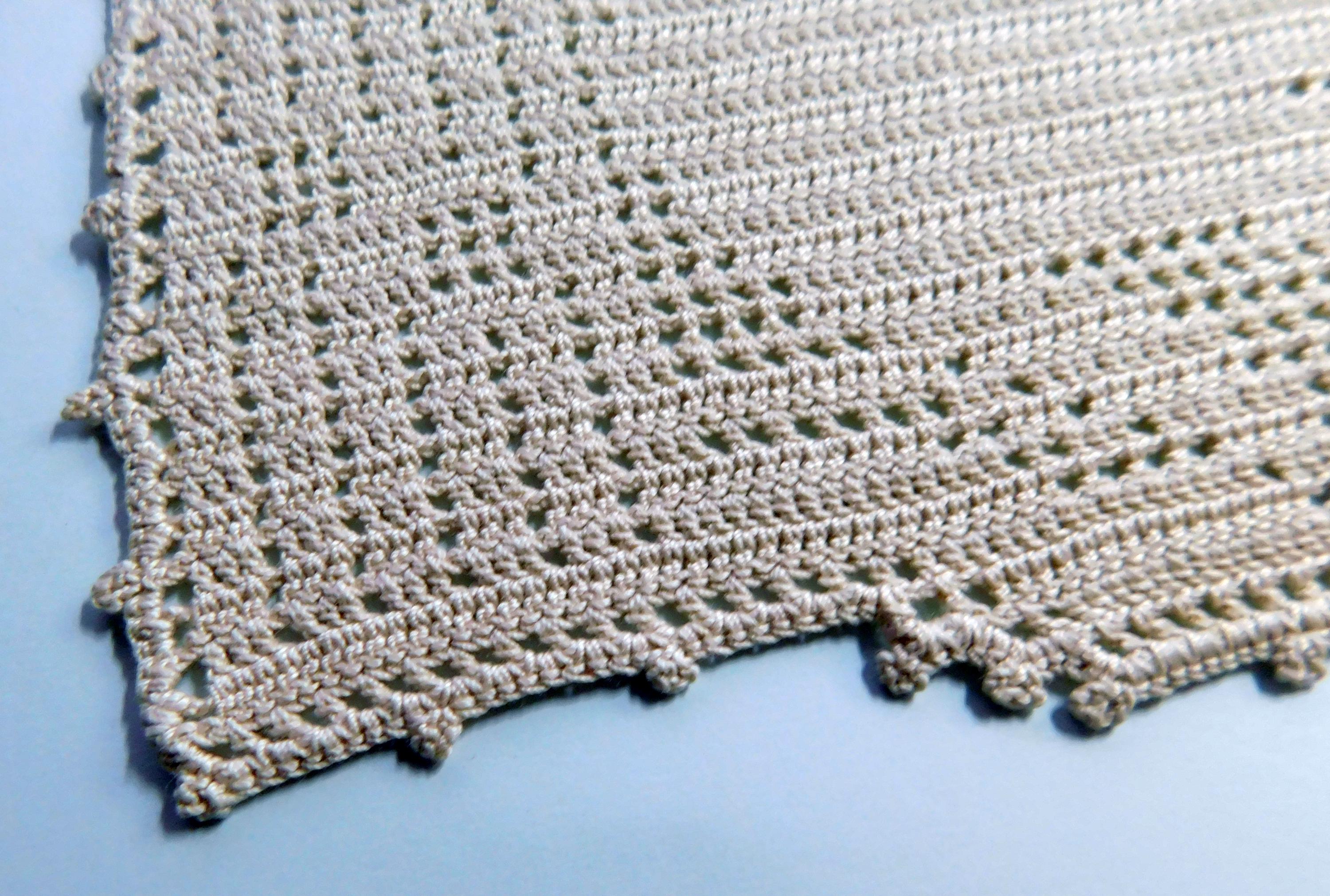 1930s Vintage Hand Crocheted Lace Scottie Dog Doily, Cute Dog Dresser ...