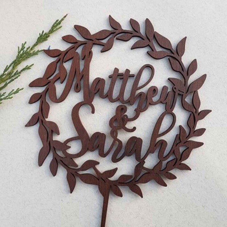 Mr and Mrs Wreath Cake Topper With Last Name Wreath Cake topper With Couple/'s First Name Customized Cake Topper,Custom Wedding Cake Topper