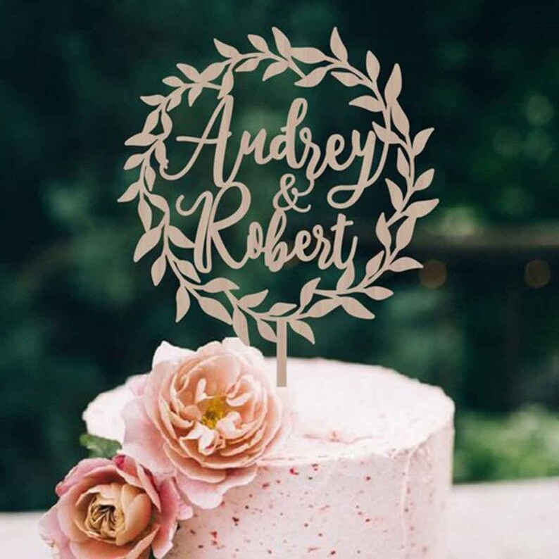 Mr and Mrs Wreath Cake Topper With Last Name Wreath Cake topper With Couple/'s First Name Customized Cake Topper,Custom Wedding Cake Topper