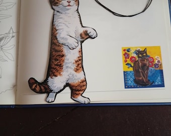 Marcapáginas con forma de gato: gato atigrado