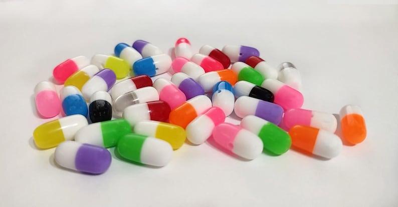 Fake Pill Cabochons, Craft Supplies, Pill, Miniatures, DIY, Doctor, Nurse, Pills image 2