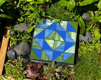 Garden Quilt Block | Mini Stepping Stone | Mosaic Art | Modern Mosaic