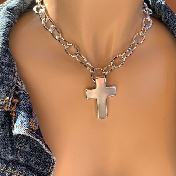 Lightweight chunky chain necklace, aluminum chain necklace, woman silver chain necklace, cross pendant necklace, uno de 50 style