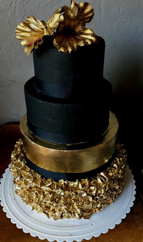 30+ Beautiful Black Wedding Cakes! - Dream It Wedding