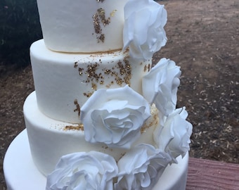 Wedding Cake you can use your own decoration