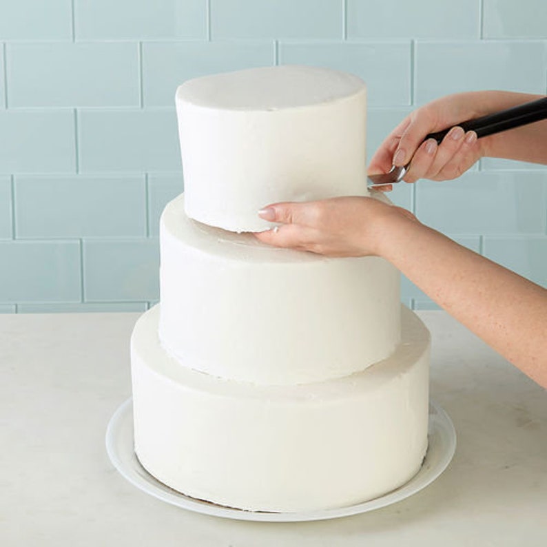 Black wedding Cake image 2