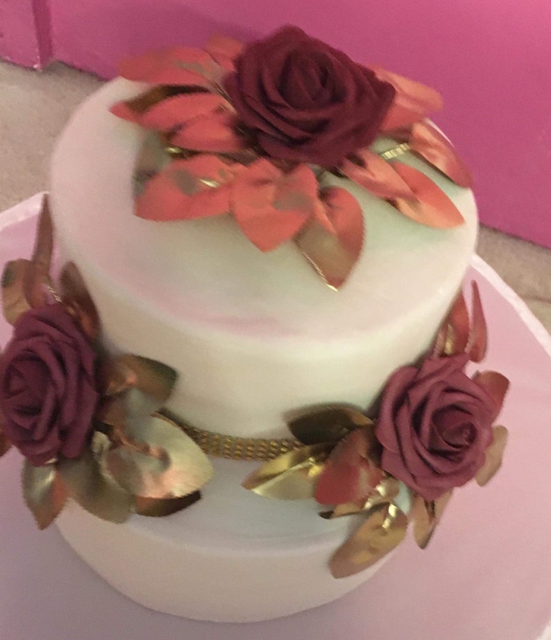 Wedding celebration cake image 7
