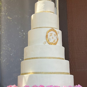 Giant wedding cake faux cake