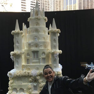 Premium Castle Giant Castle cake luxury Dummies 7 feet image 4