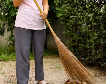 145  cm Tall of Brooms Coconut Bamboo Stick or Solid Wood Handle Asian Long Coconut broom Thai Natural Coconut leaf Broom