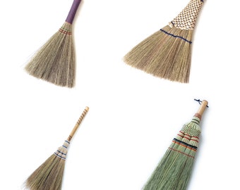 Small Whisk Broom Altar Broom Hand Broom Suitable for Sweeping Dirt Dust on Table, PC, Laptop, Narrow Corner