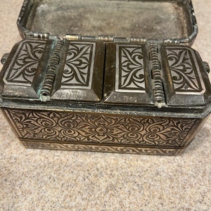 Small Betel Nut Box, Southern Philippines(Mindanao)