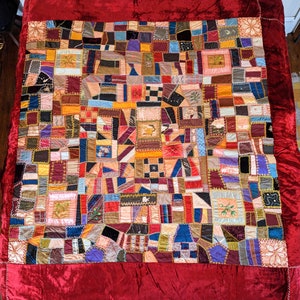 Antique Crazy Quilt Red Velvet Border Fine Fabrics Silk Chenille American Folk Art Handcraft Bedding Textile