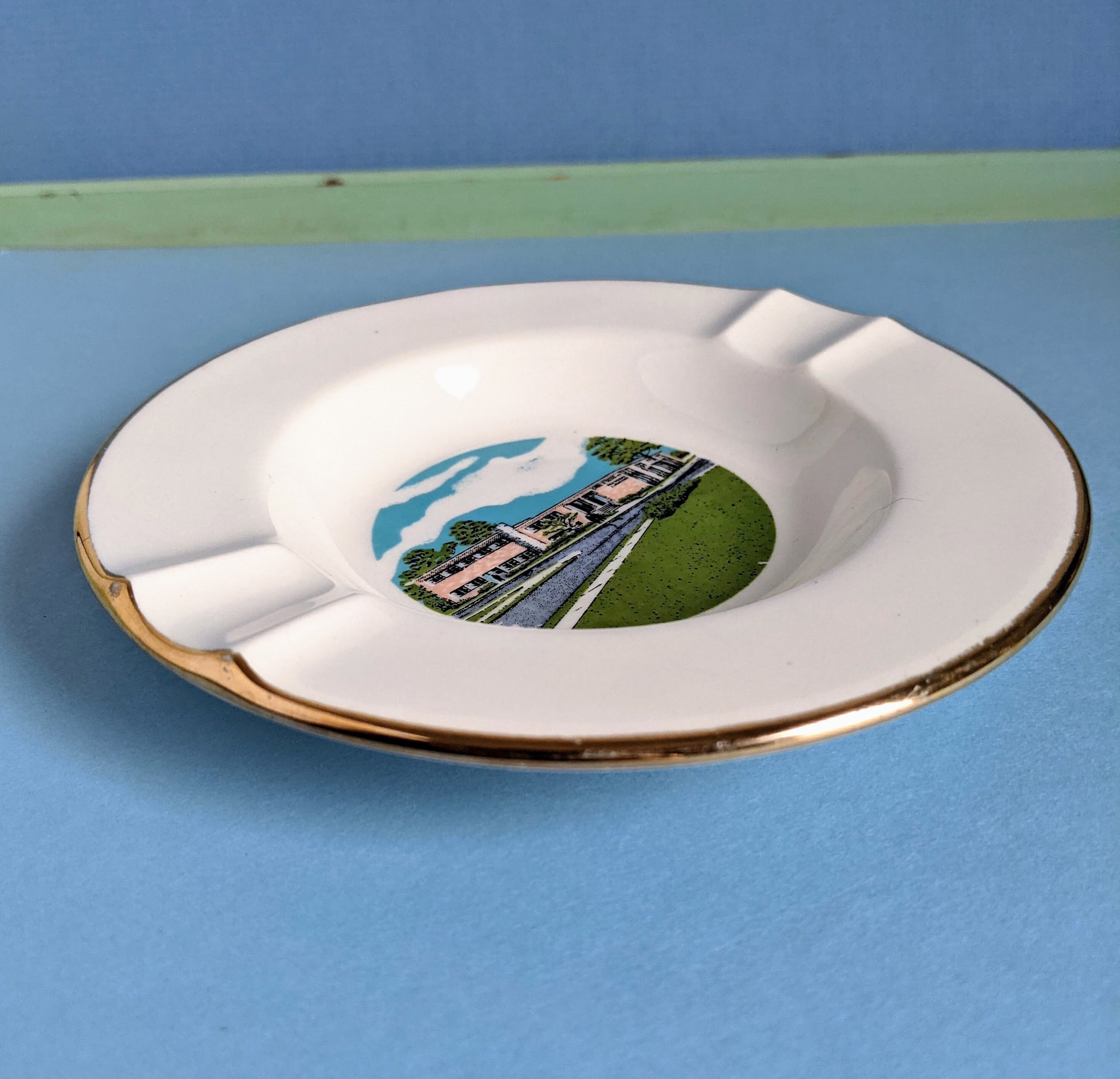 ミッドセンチュリー灰皿 50年代 記念品 建築 コレクターズアイテム