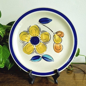 70s Stoneware Plate Japan Daisy Genuine NS Stoneware Cobalt Blue Rim Yellow Flower Oven To Table Unique Floral Plate Wall Decor