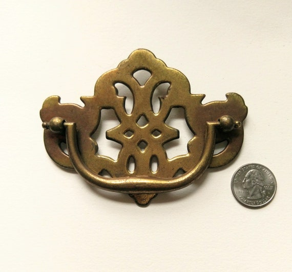Vintage NOS Federal HeppleWhite oval brass drawer ring pull