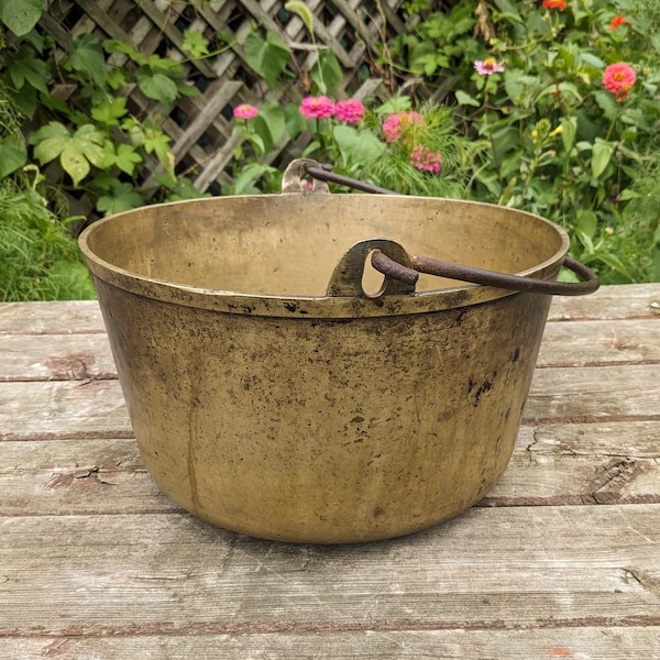Antique Brass Hearth Pot Iron Bail Handle Bucket Patina Apple Butter Candy Kettle Pot Cauldron Farmhouse Cook Stew Pot