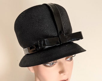 Black Cloche Hat Fine Italian Braided Straw Patent Leather Bow Band Betmar For Macy’s With Hat Box