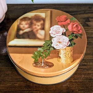 Round Candy Tin Roses Orange Photographic Chicago Cookie Biscuit Tin Storage Clean Inside