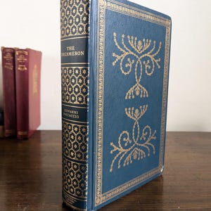 The Decameron Giovanni Boccaccio 1930 Reprint Blue Gold Gilt Book International Collectors Library Early Italian Prose